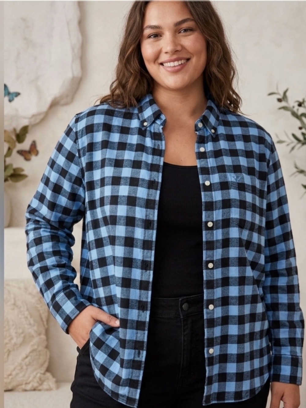 American Eagle Outfitters Black and Blue Plaid Women’s Shirt